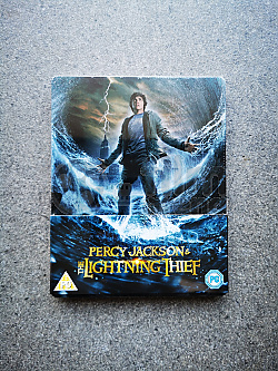 Percy Jackson: Zlodj blesku Steelbook™ + DREK flie na SteelBook™